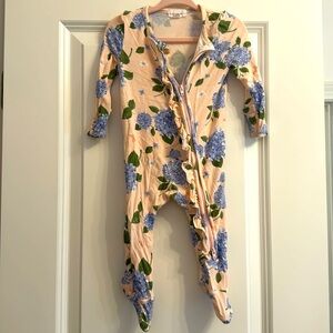 Angel Dear hydrangea onsie 3-6 months